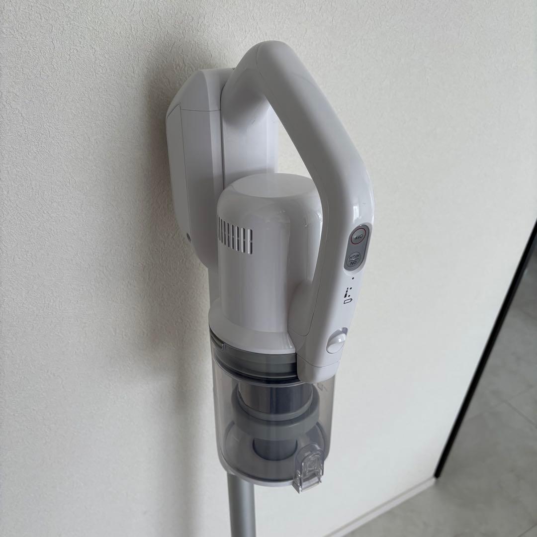 未使用・保証付★Panasonic スティッククリーナー MC-SBV01-W