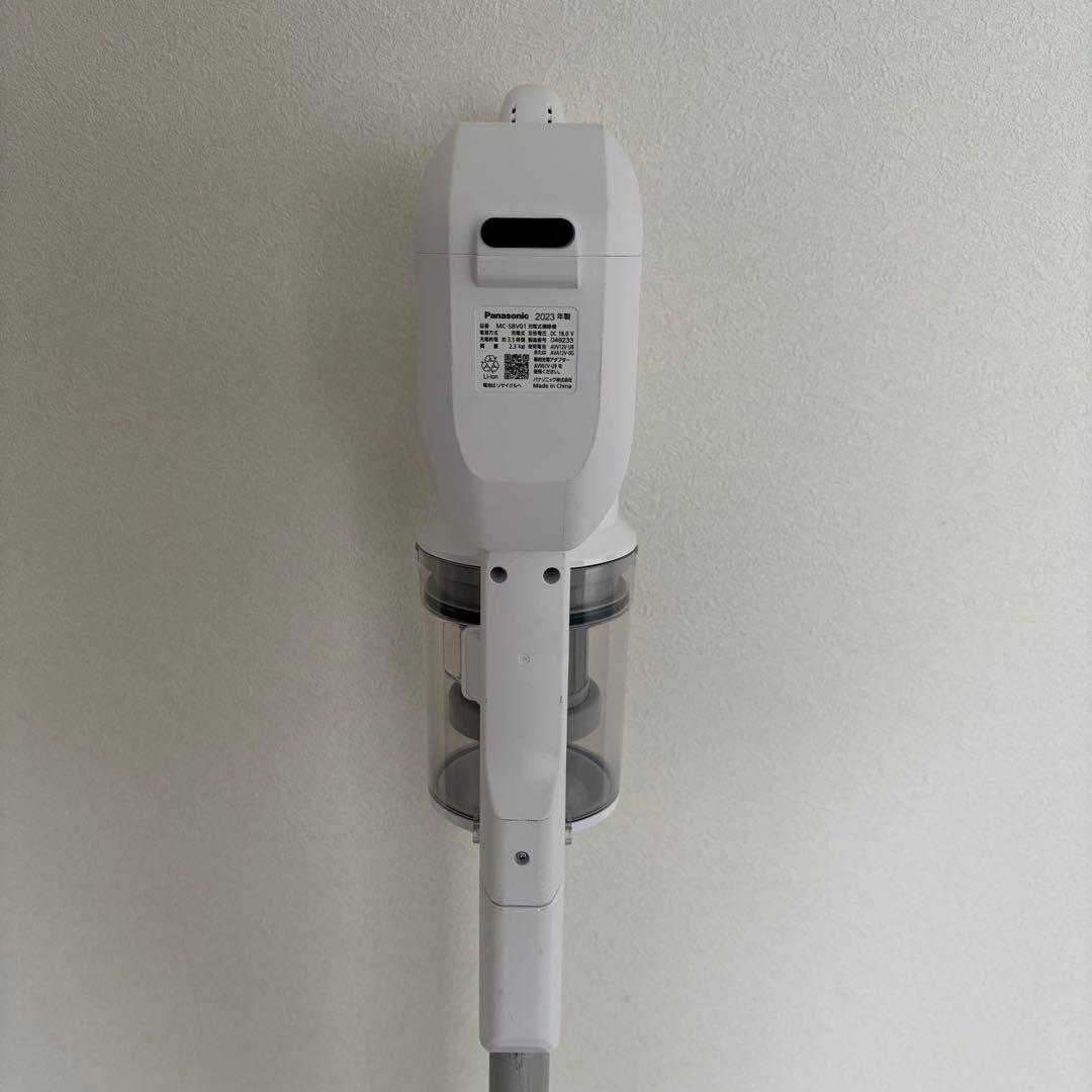 未使用・保証付★Panasonic スティッククリーナー MC-SBV01-W