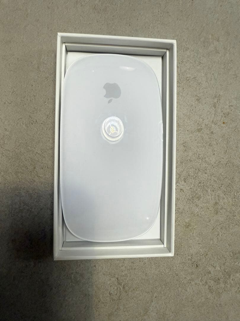 Mac mini 2023 M2（純正キーボード&マウス付）