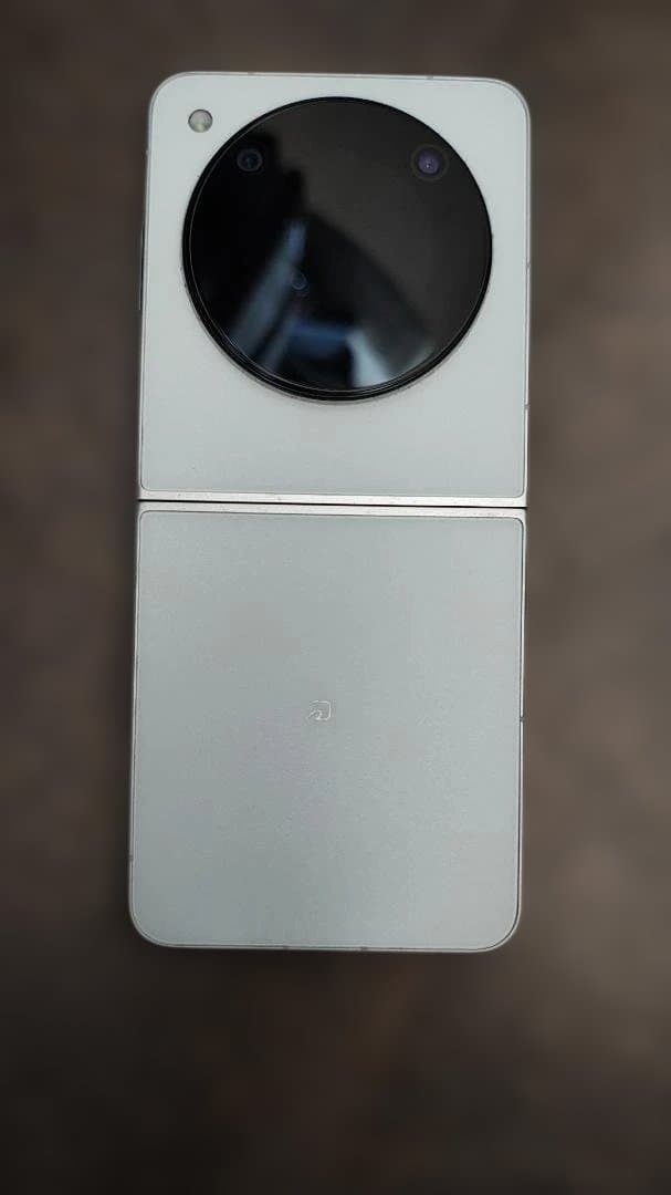 Libero Flip A304ZT　ワイモバイル版（ブラックカバー付）