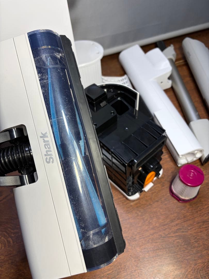 Sharkコードレススティッククリーナー LC150J T6管理番号1025 ￼