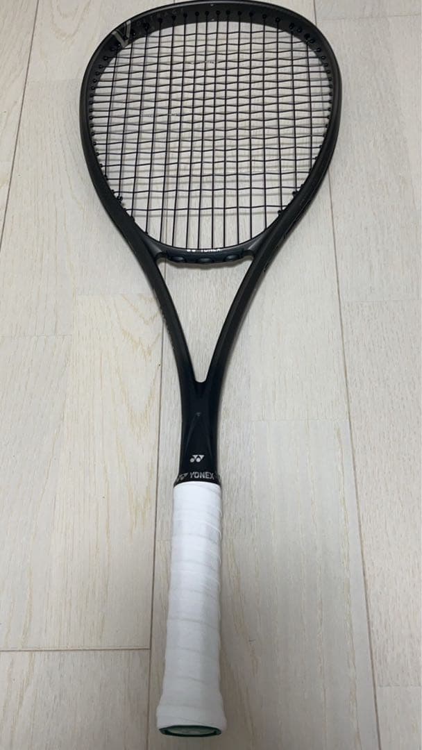 美品⭐︎YONEXソフトテニス　ボルトレイジ8S 新色シェリーシルバー