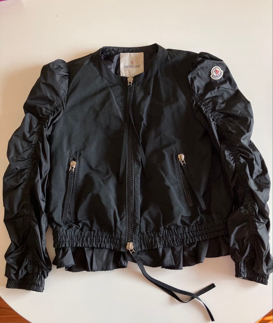 MONCLER × sacai Hana フリルジャケット