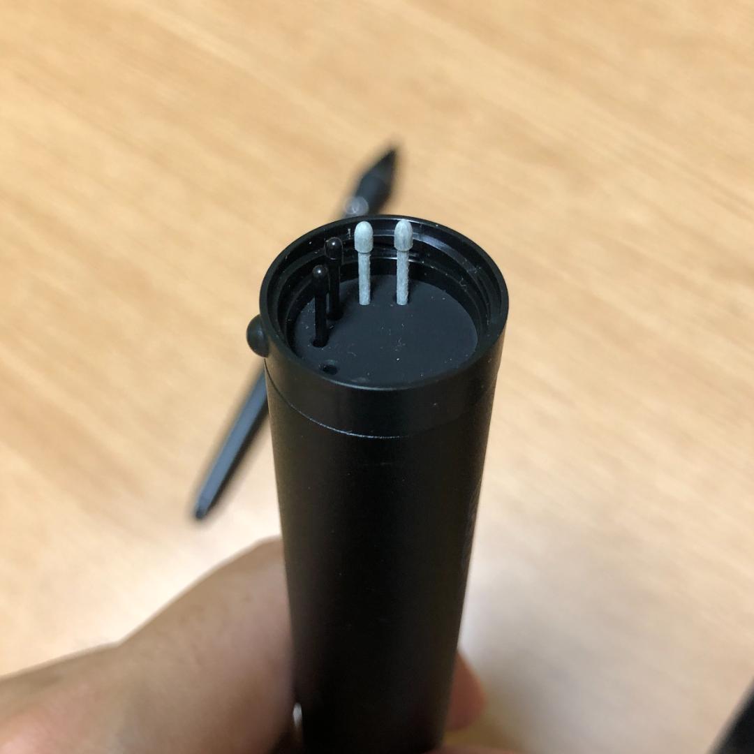 Wacom Cintiq 22 + Wacom Pro Pen slim付属