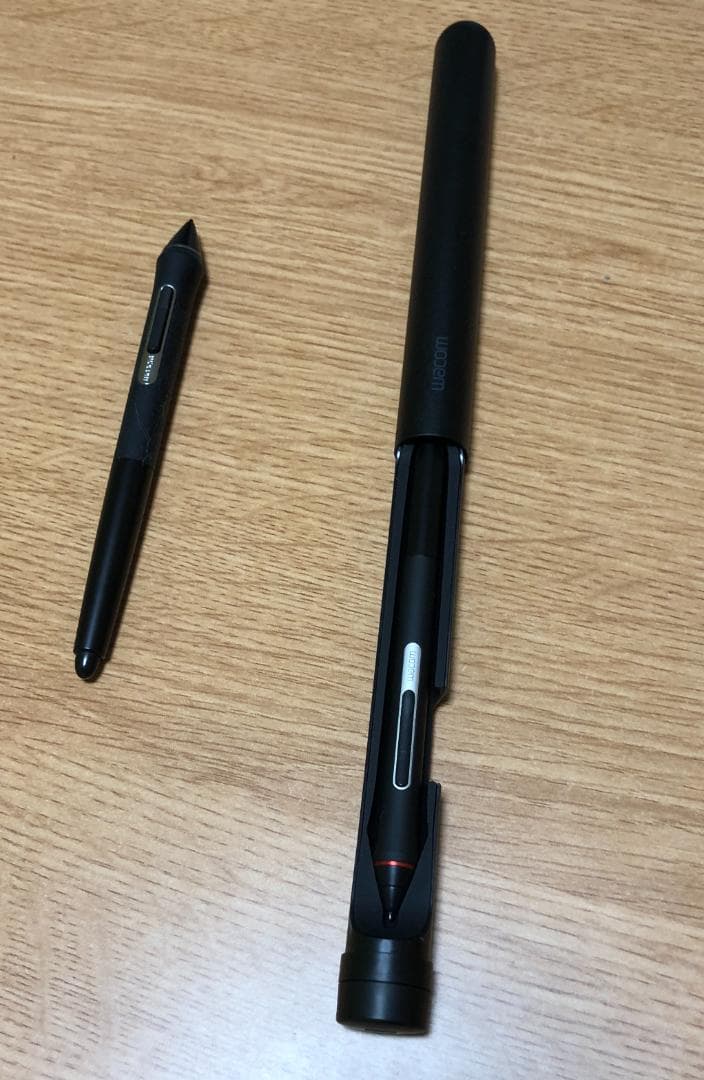 Wacom Cintiq 22 + Wacom Pro Pen slim付属