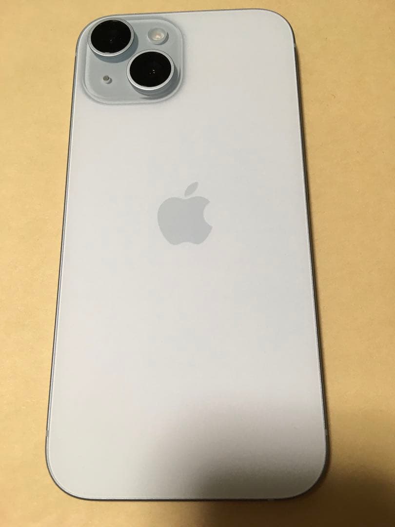 新品同様　iPhone１５　１２８Ｇ　ブルー