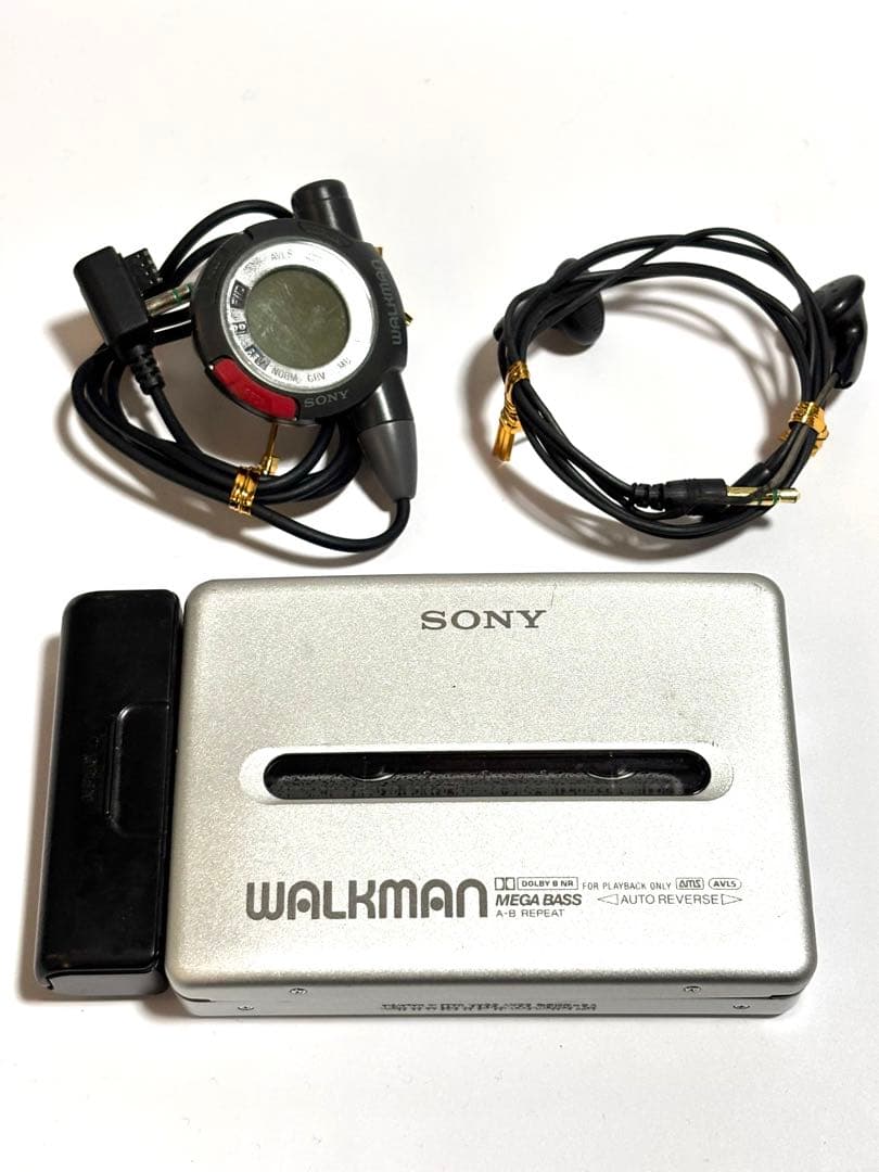 SONY ラジオ録音機能付き カセットウォークマン WM-GX677 整備品①