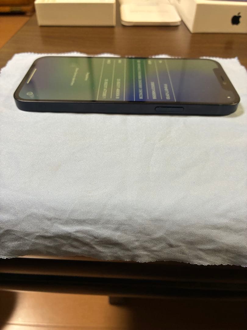 Apple iPhone 12 ブラック 64GB 本体　SIMロック解除