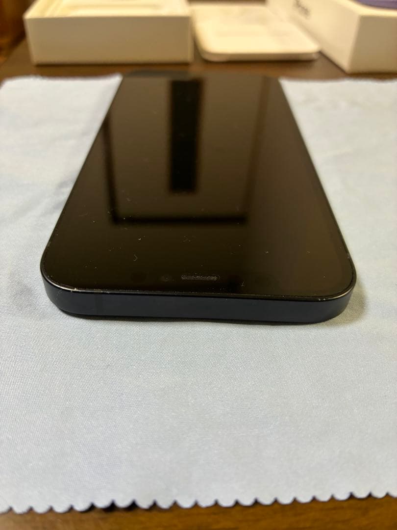 Apple iPhone 12 ブラック 64GB 本体　SIMロック解除