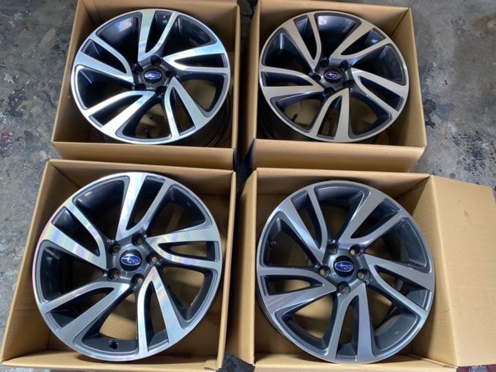 スバルレヴォーグ純正ホイール