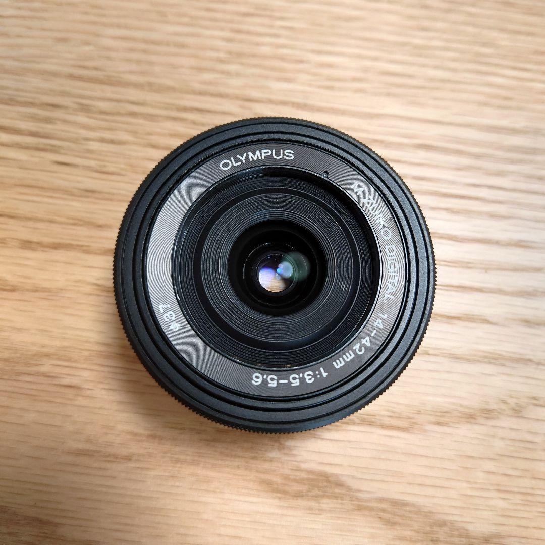 M.ZUIKO DIGITAL 14-42mm EZ　オリンパス　レンズ