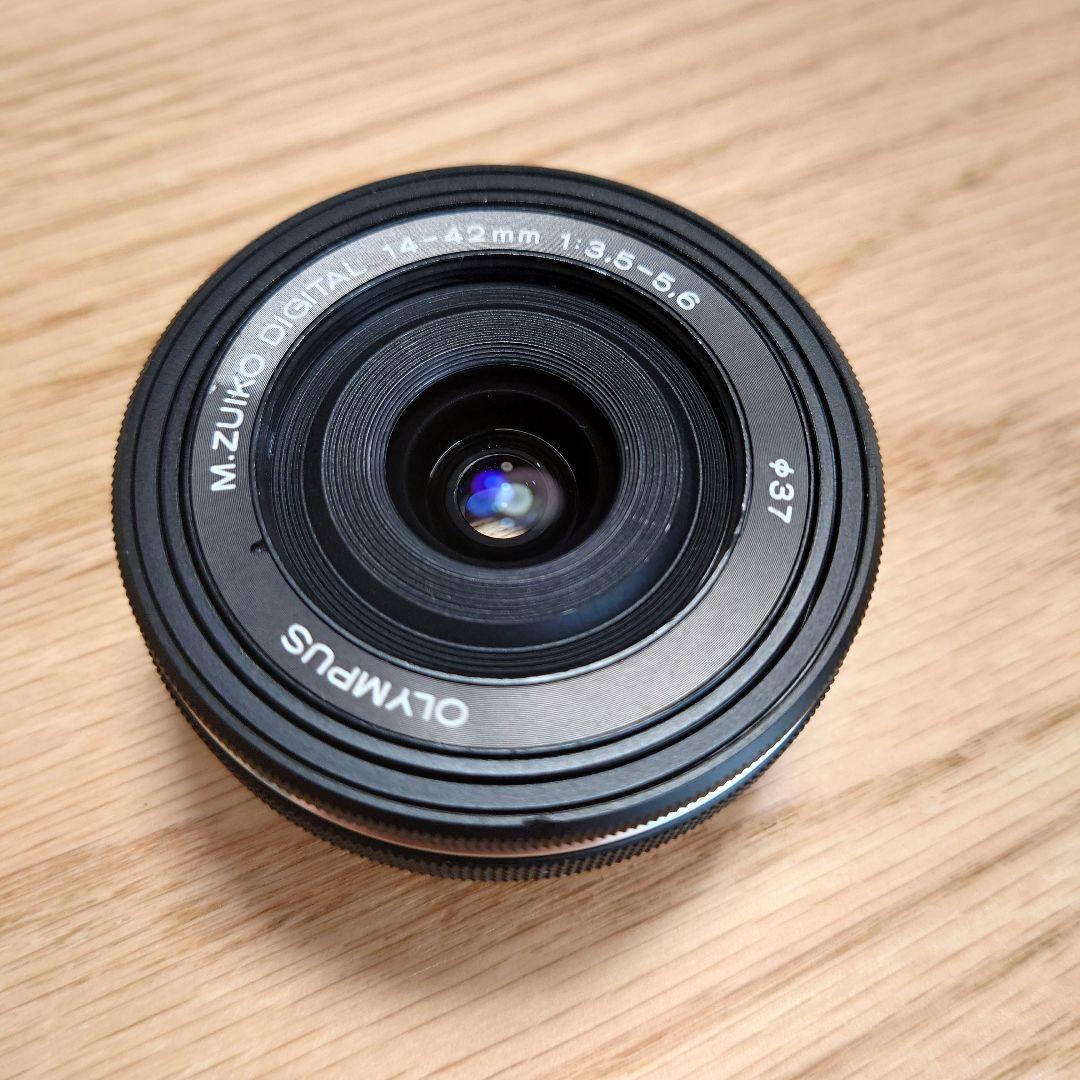 M.ZUIKO DIGITAL 14-42mm EZ　オリンパス　レンズ