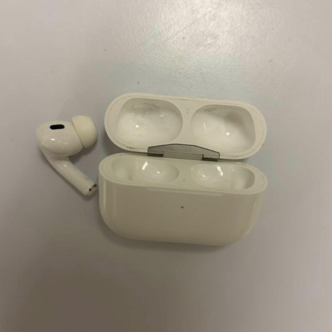 Apple AirPodsPro 第二世代　A2699 左耳+ケース
