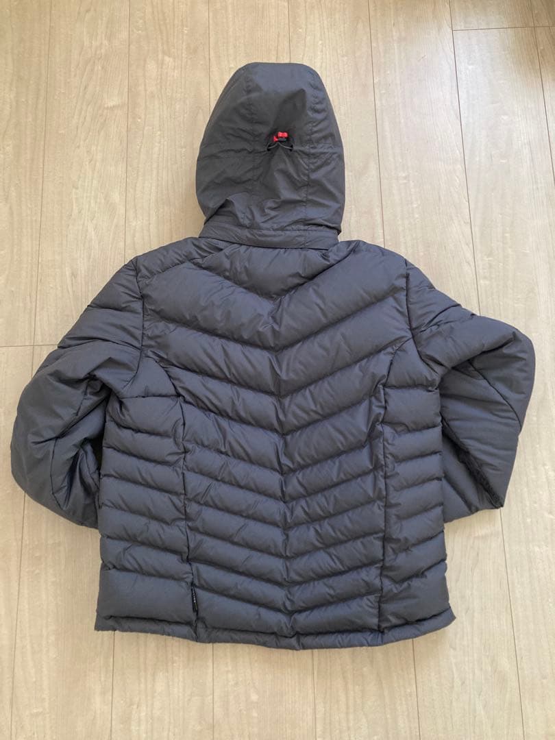 美品Jack Wolfskin ジャックウルフスキン　ダウンジャケット700fp