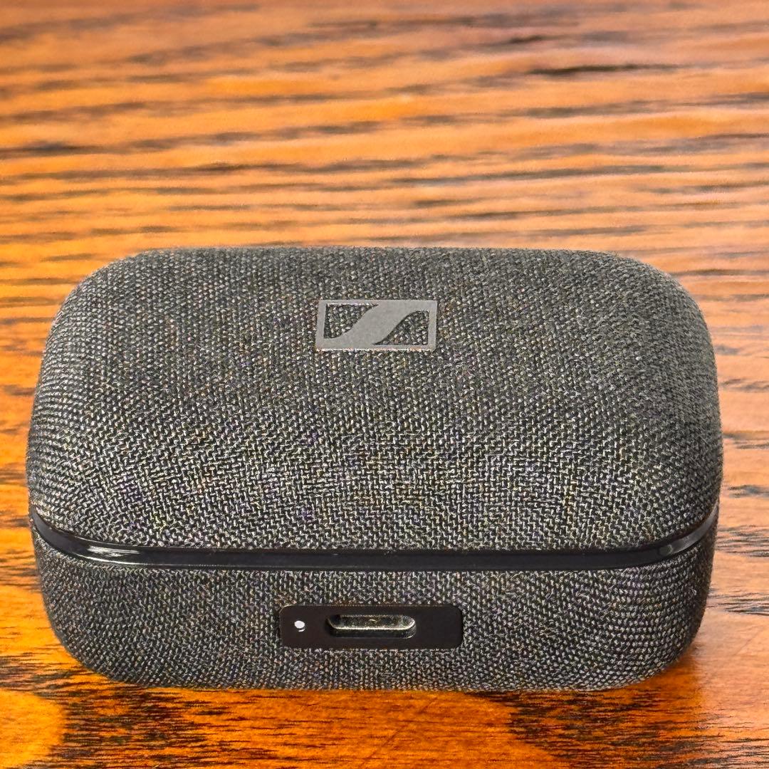 ゼンハイザーMOMENTUM True Wireless 4 純正充電ケースのみ