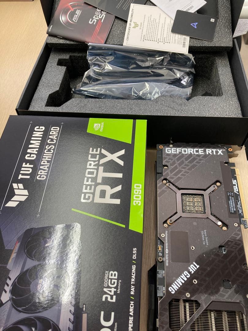 グラフィックボード・グラボ・ビデオカード ASUS GeForce RTX 3090 TUF Gaming 24GB