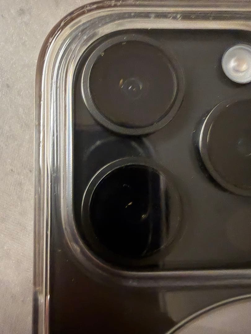 Apple iPhone15 proブラックチタニウム256G SIMフリー