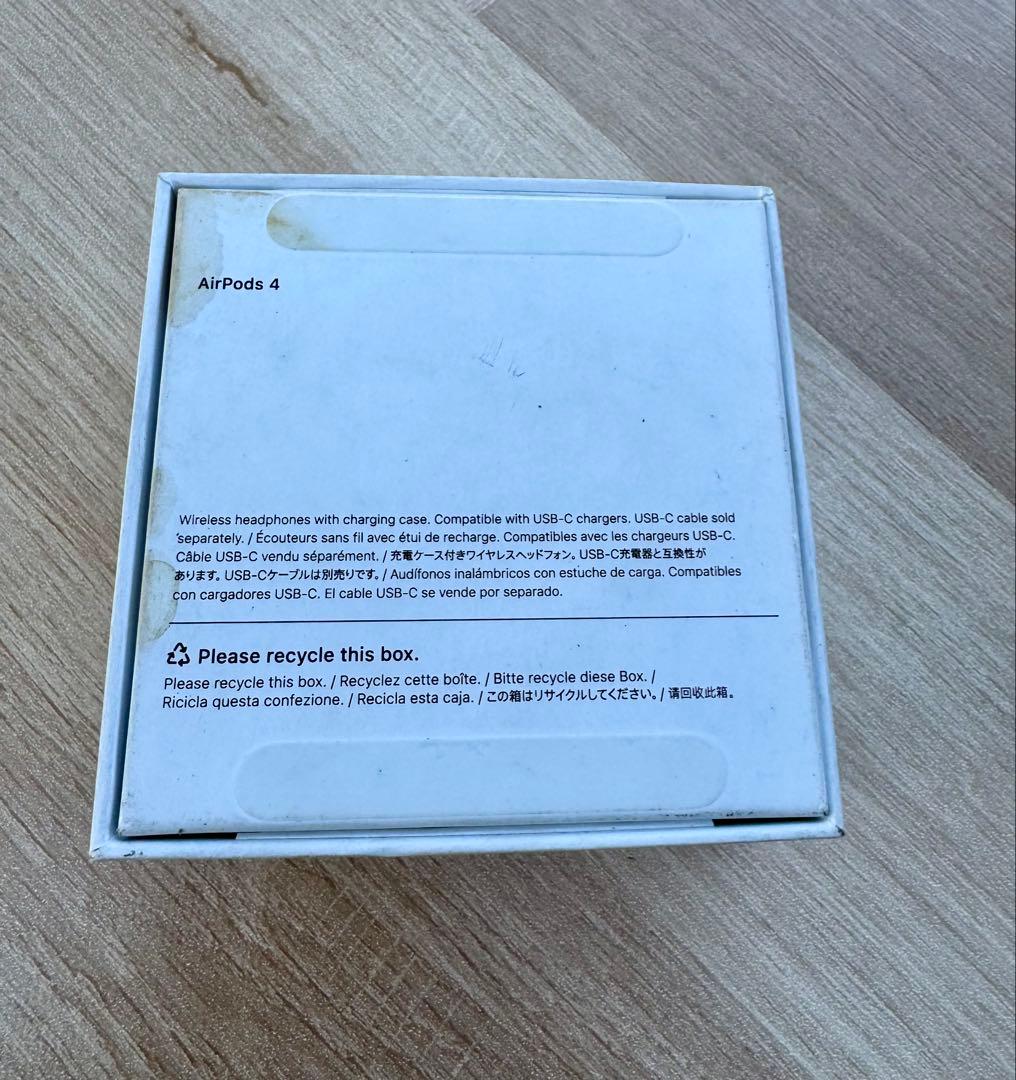 Apple AirPods 4 【ノイズキャンセリング非搭載】
