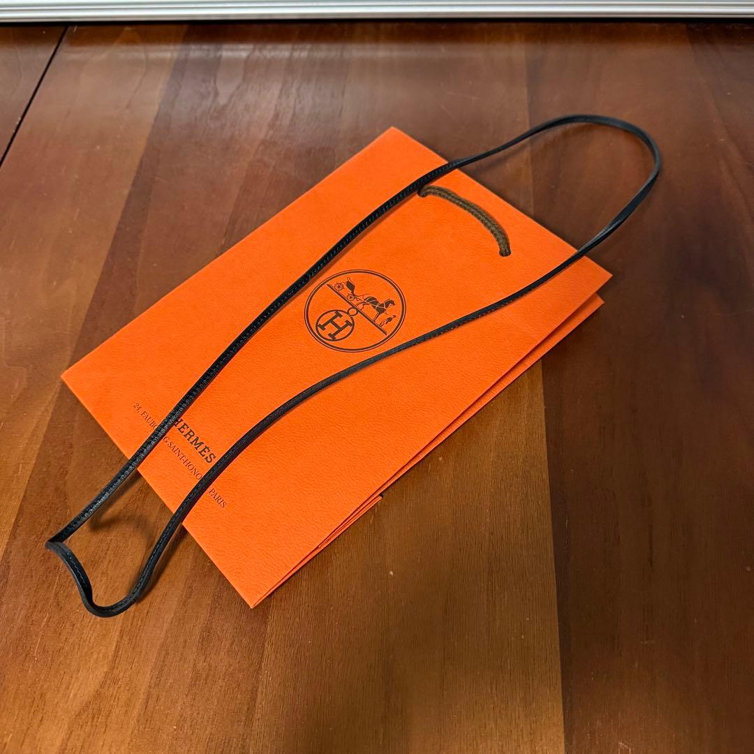 エルメス　HERMES ラニエール　黒　ブラック　希少　革紐　ネックレス