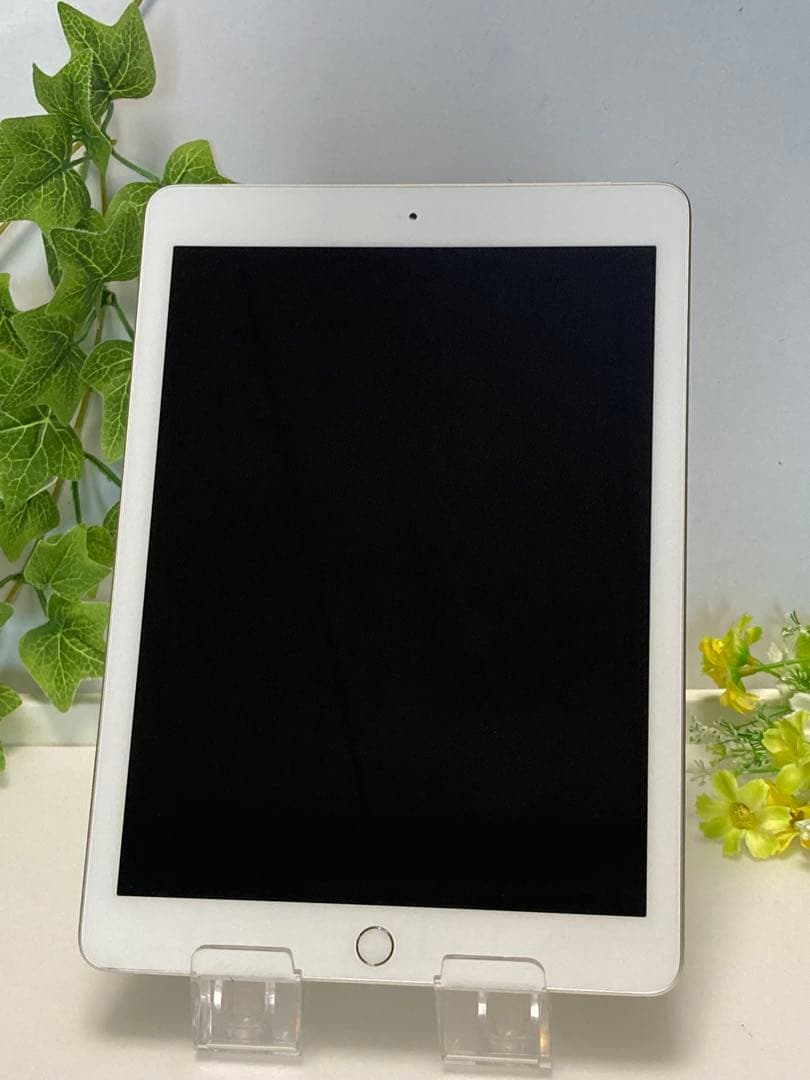 iPad 第5世代 MP1L2J/A SIMフリー ドコモ バッテリー92%⭐️