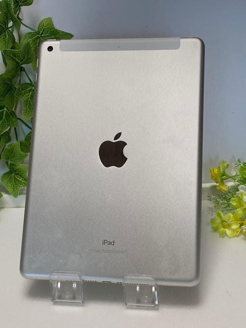 iPad 第5世代 MP1L2J/A SIMフリー ドコモ バッテリー92%⭐️