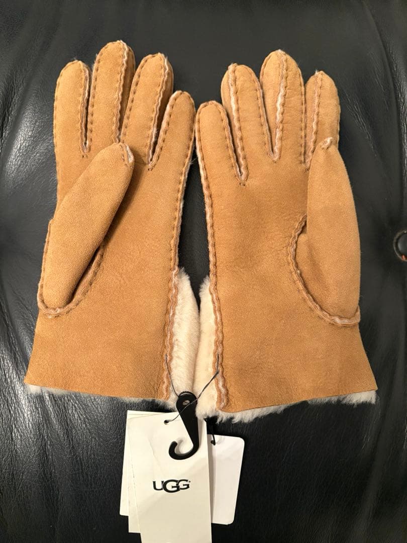 UGG 手袋 w bow shorty glove 未使用