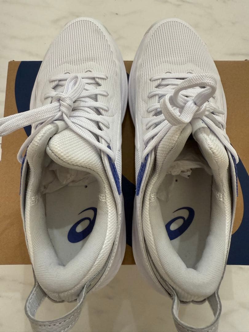 アシックス　バッシュ　GLIDE NOVA FF 4 23.5cm