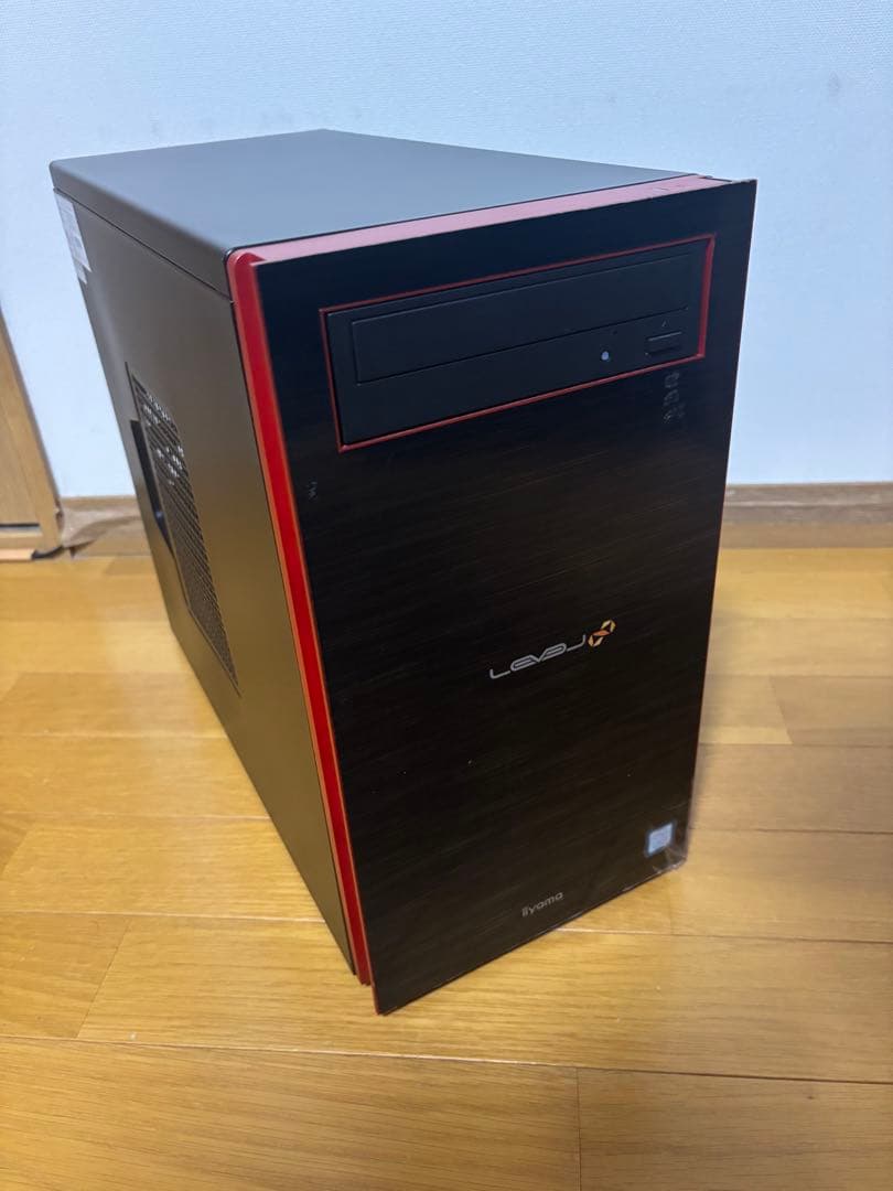 お好きなグラボのお供に！iiyama Level♾ ゲーミングPC中古！i7