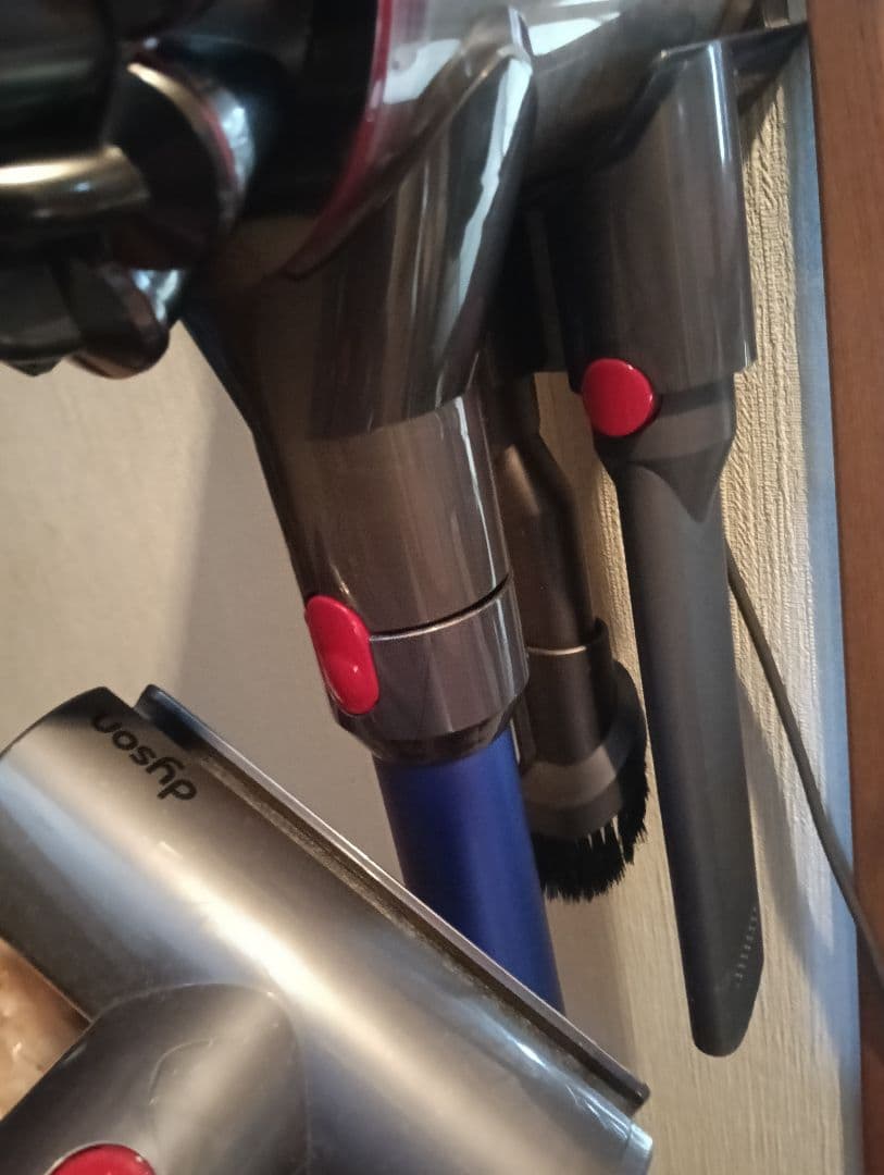 ダイソンv7fluffyDysonV7Fluffyモデル名SV11本体動作確認品