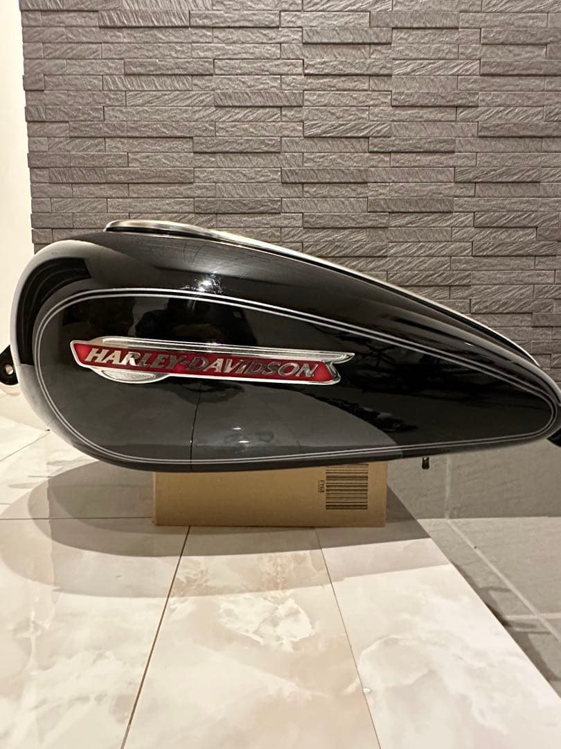 【スポーツスター】純正タンク　4.5ガロン　インジェクション　07年以降適合