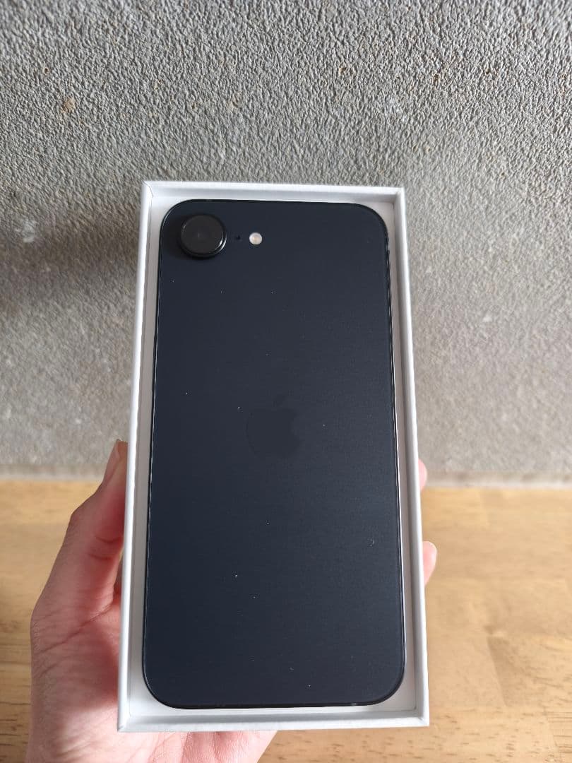Apple iPhone 16e ブラック 128GB