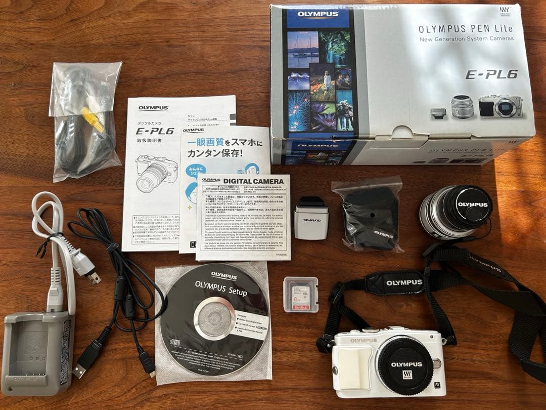 『美品』OLYMPUS ミラーレス一眼カメラ ホワイト 14-42mmレンズ付き