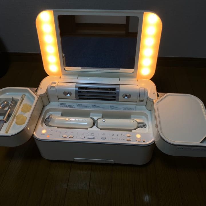 美顔器　saqina サキナ　bijou ビジュー