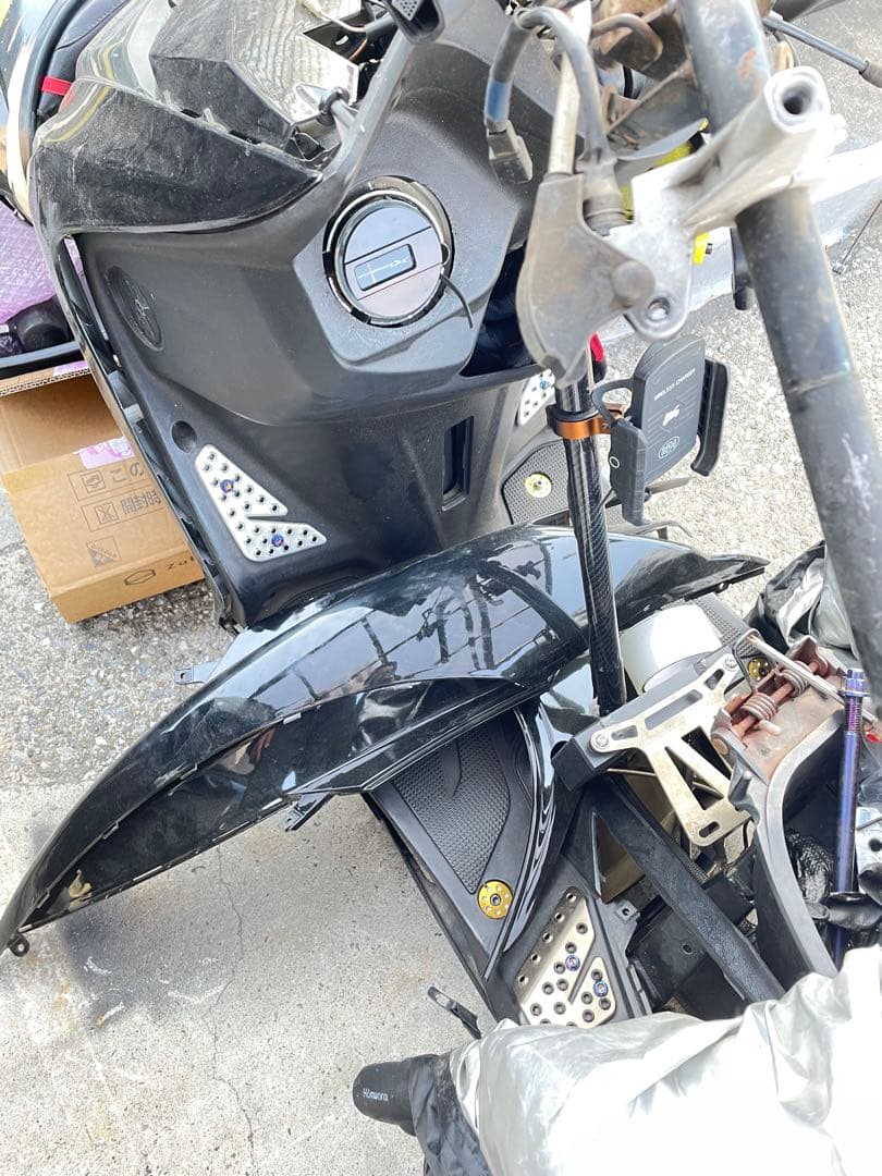 シグナス　りょう　カーボン部品