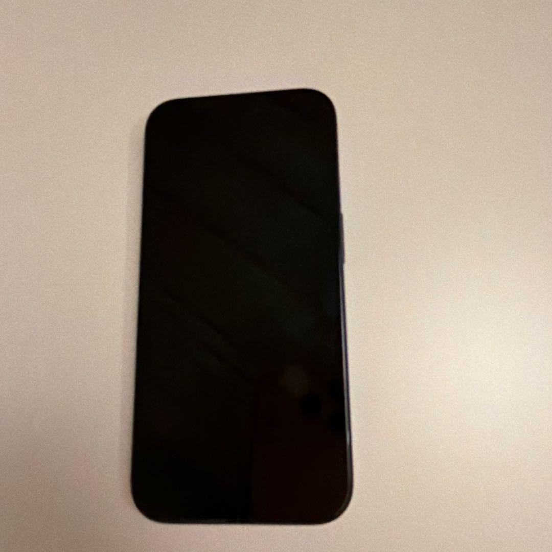 【美品】Apple iPhone 15 Pro ブラックチタニウム 128GB
