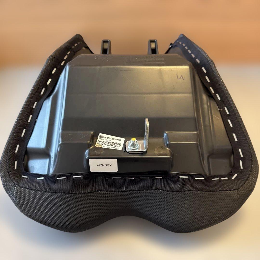 カワサキ　Ninja400 純正ハイシート