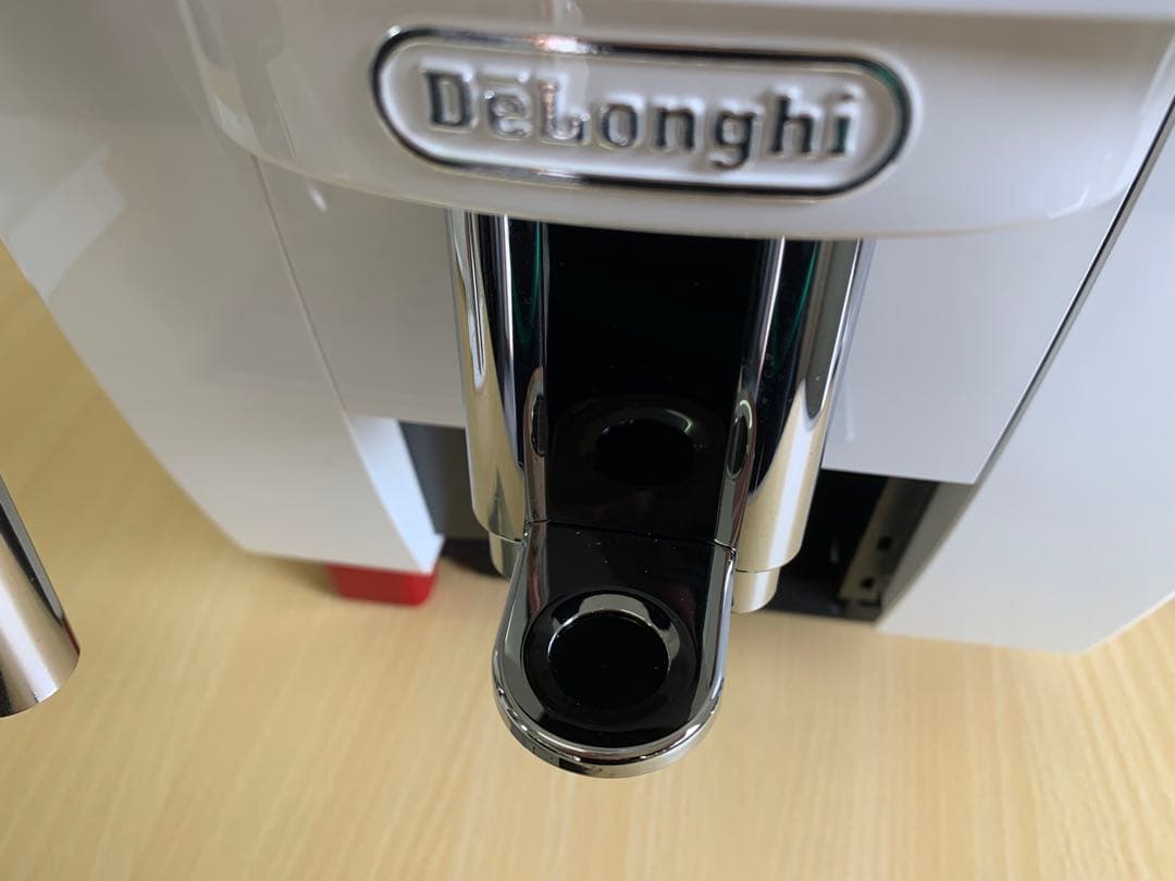 De'Longhi デロンギ マグニフィカ S ECAM22112W