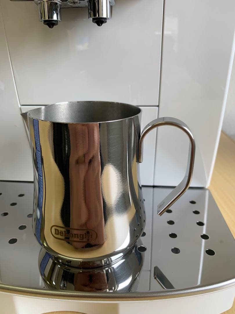 De'Longhi デロンギ マグニフィカ S ECAM22112W