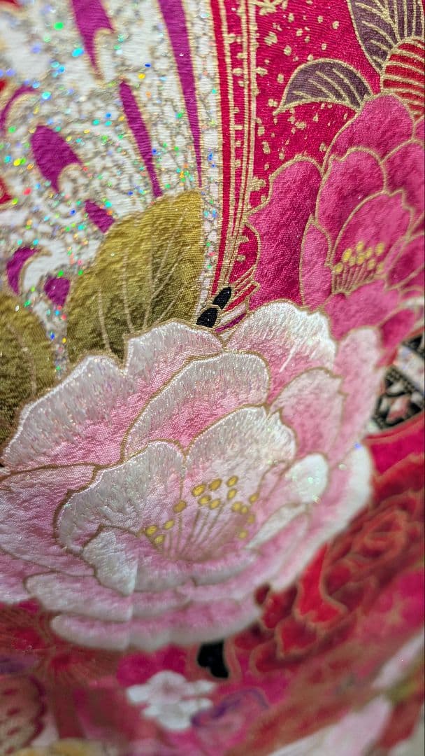 【美品】ピンク地に花や蝶の柄•振袖•Ｌサイズ