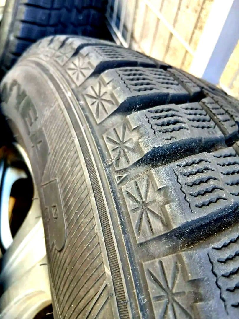 アルファード　ヴェルファイア　トヨタ　 スタッドレス 　16インチ　ナット付