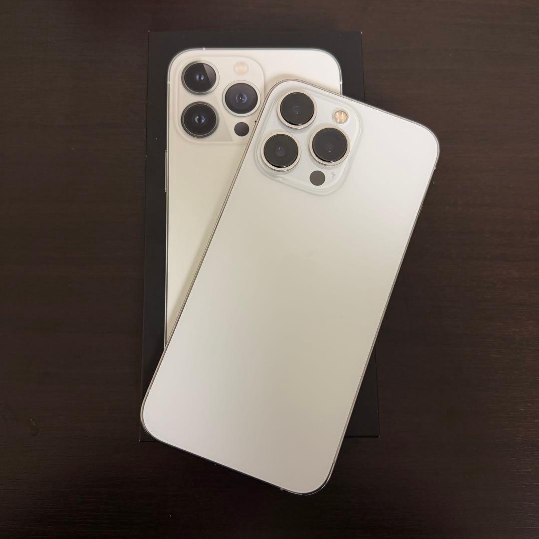 Apple iPhone 13 Pro シルバー