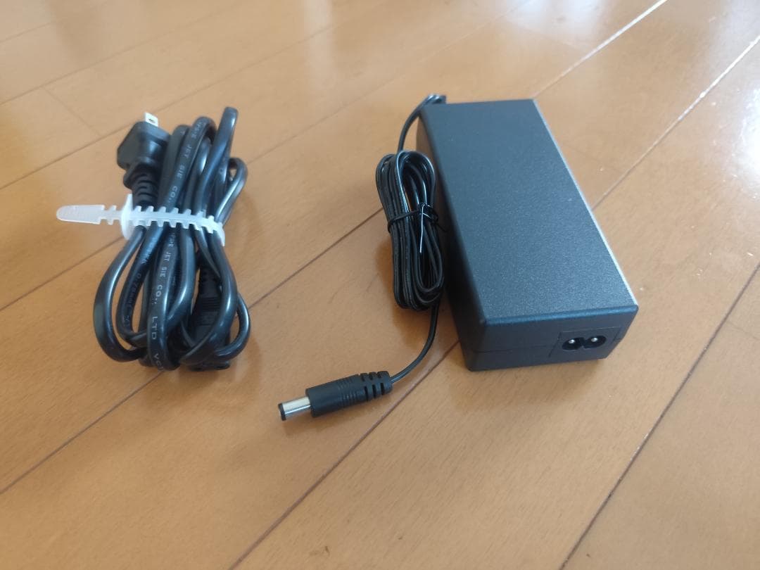 brother カッティングマシンＣＭ300+新品カッティングマット２枚付