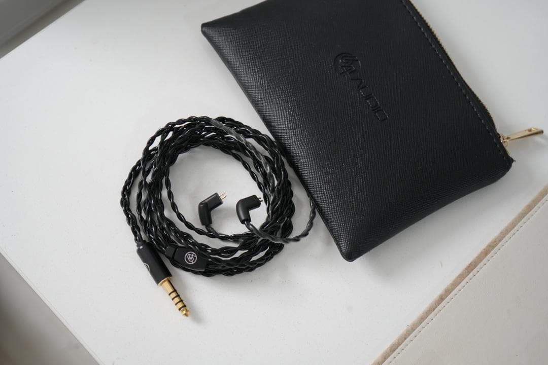 64audio premium cable 48inch 4.4mm + ポーチ