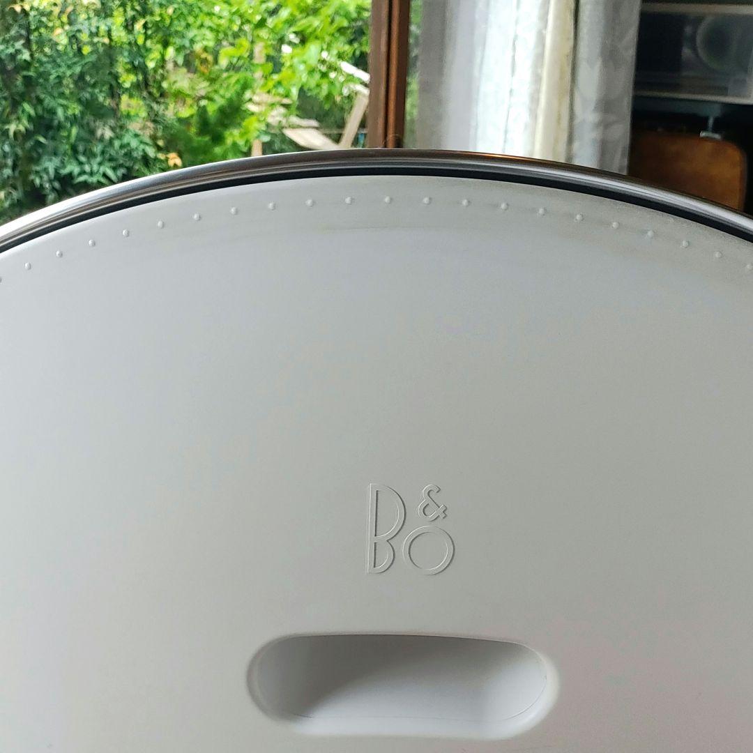 Beoplay A9 mkII 緑のカバーと壁掛けブラケット付