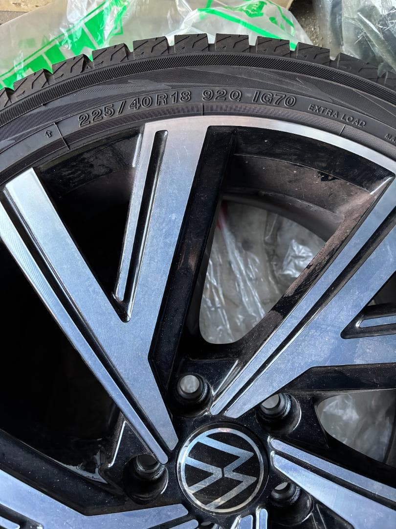VW純正×iG70 225/40R18 スタッドレス4本