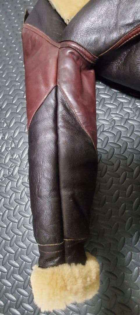 希少 エアロレザー B3 大戦モデル ムートン フライトジャケット