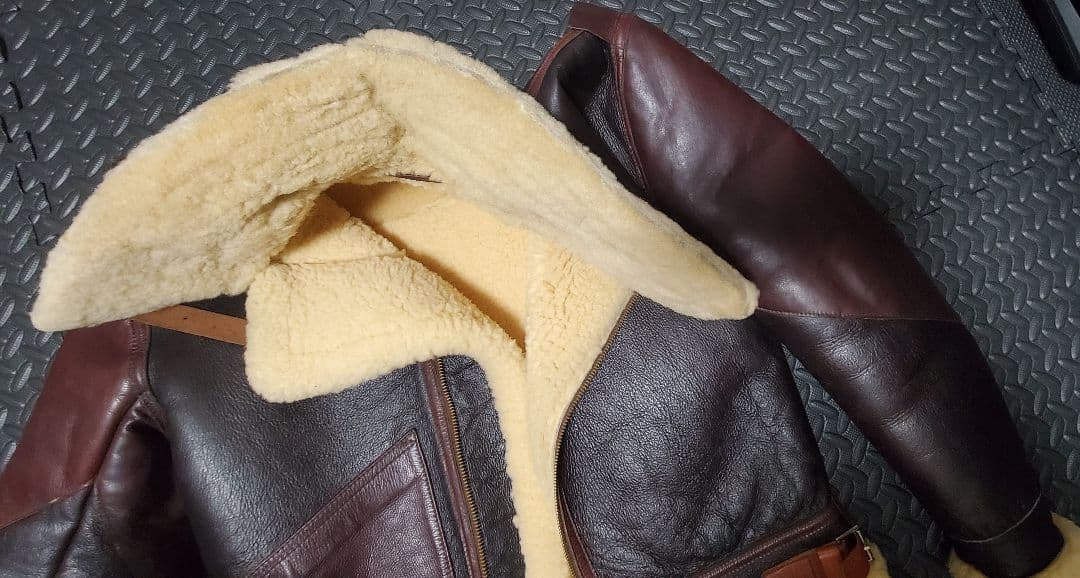 希少 エアロレザー B3 大戦モデル ムートン フライトジャケット