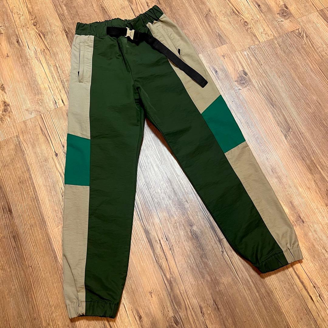 Sacai 厚手のコットン&ナイロン生地のベルト付きパンツ グリーンmix 0