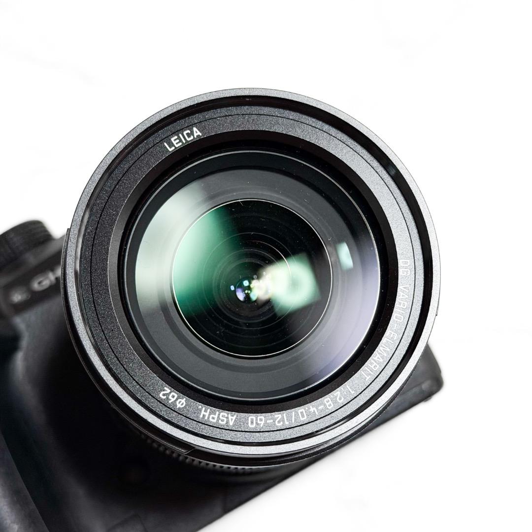 LUMIX DC-GH5-K ボディ ブラック ミラーレス一眼レフカメラ