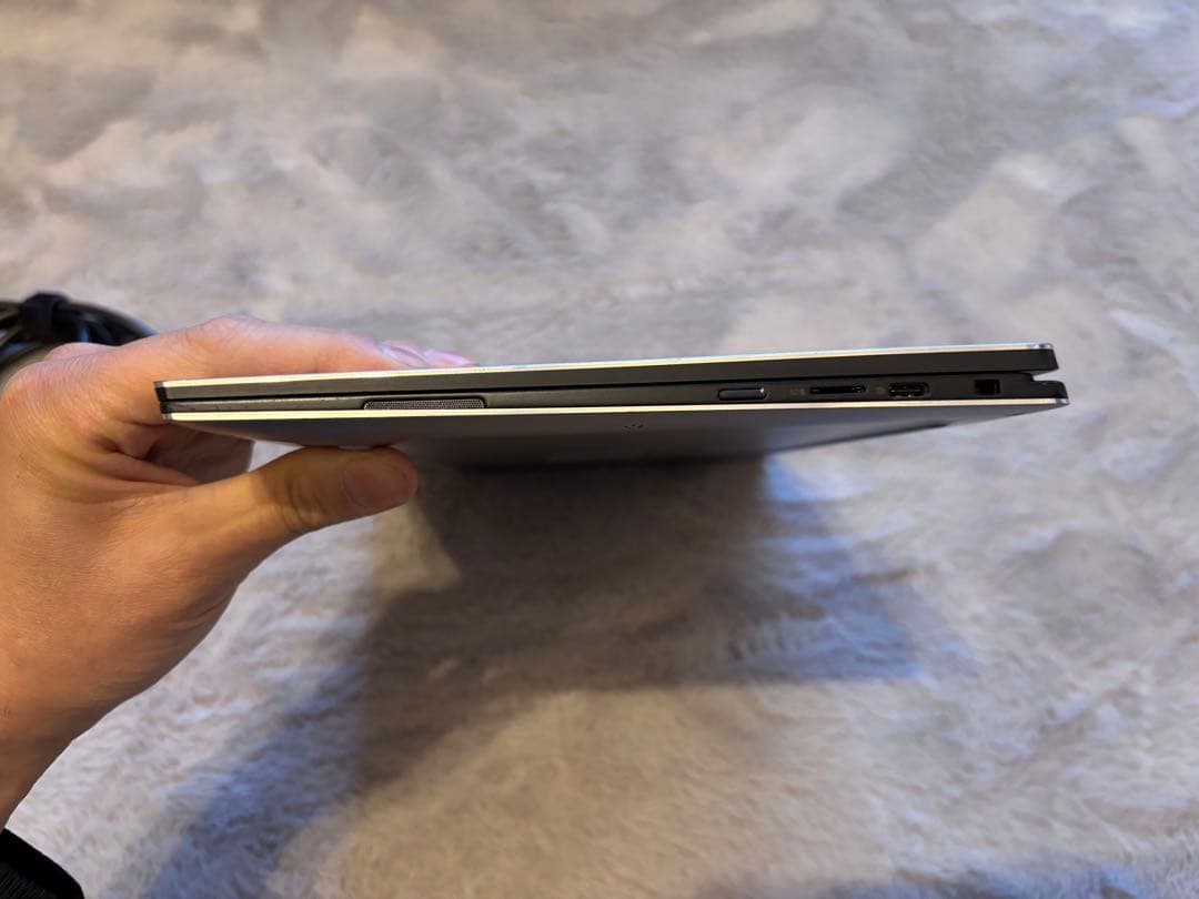 Dell XPS 13 9365 本体 + ACアダプター